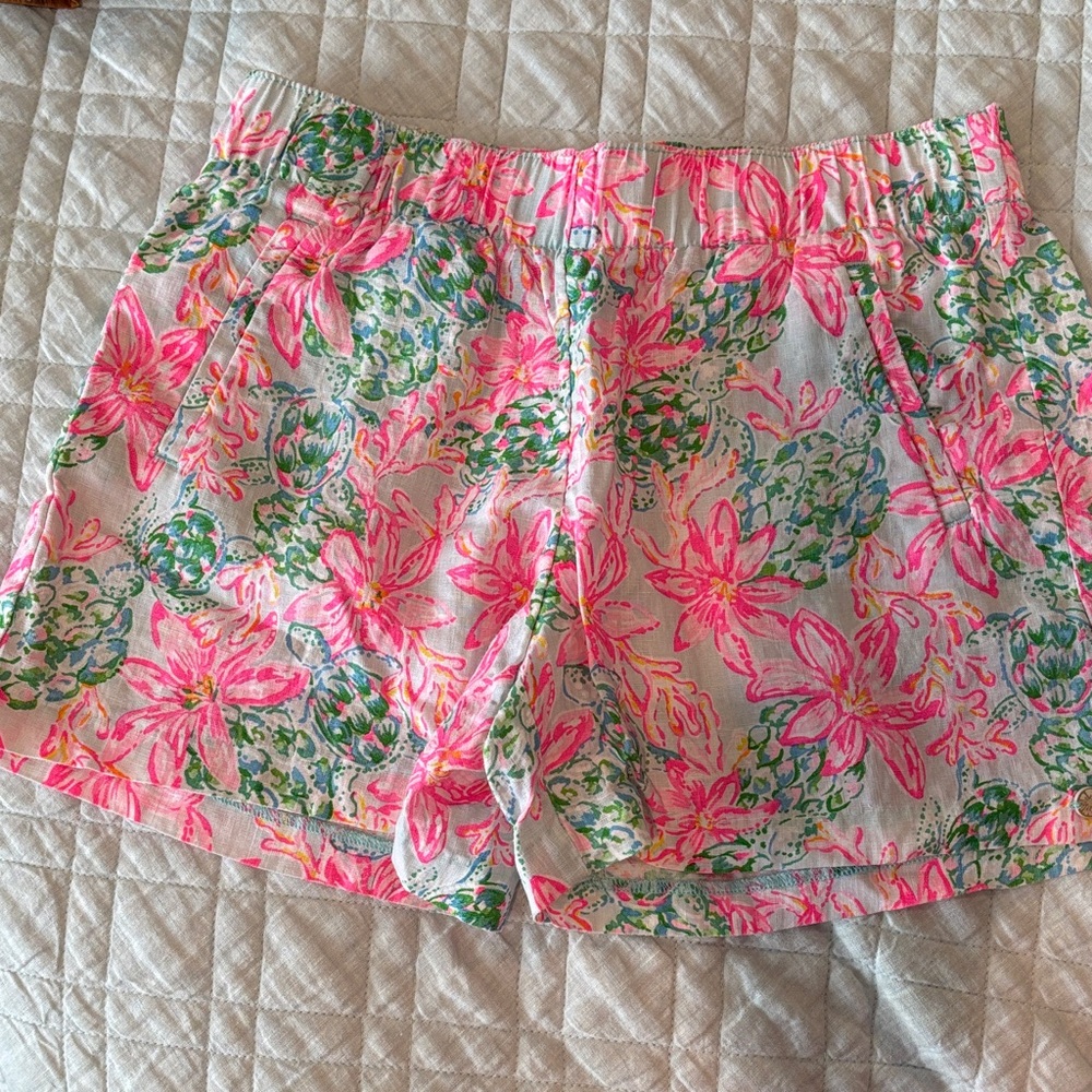 Lilly Pulitzer Pink and Green Floral Women's Shorts Size S